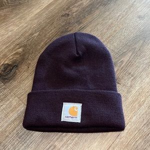 Women’s blackberry Carhartt watch hat